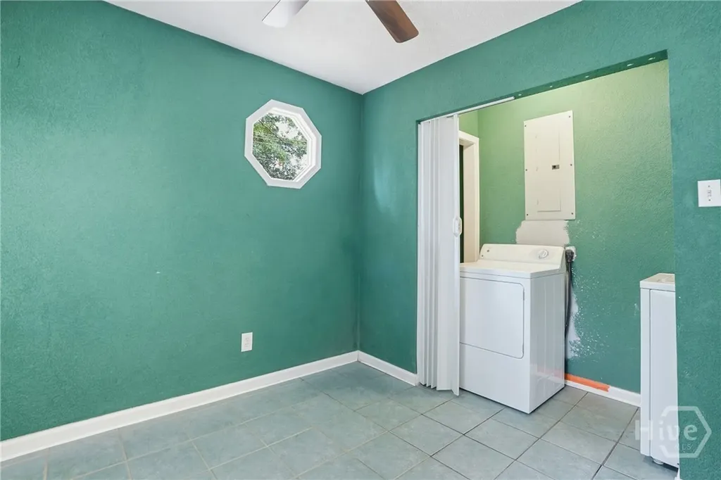 2009 E 57th Street Savannah GA 31404