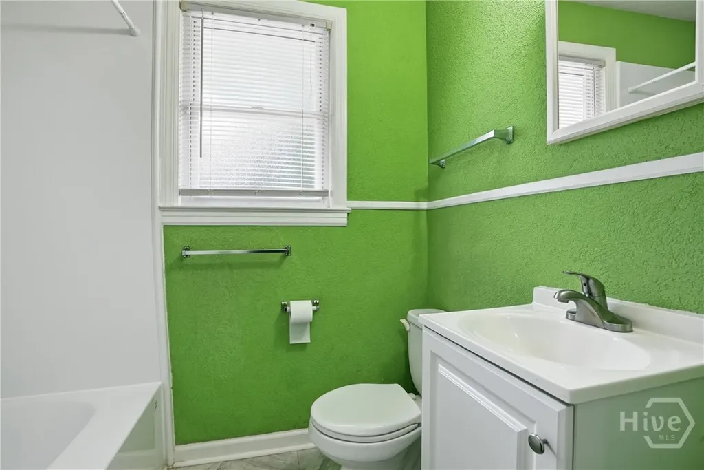 2009 E 57th Street Savannah GA 31404