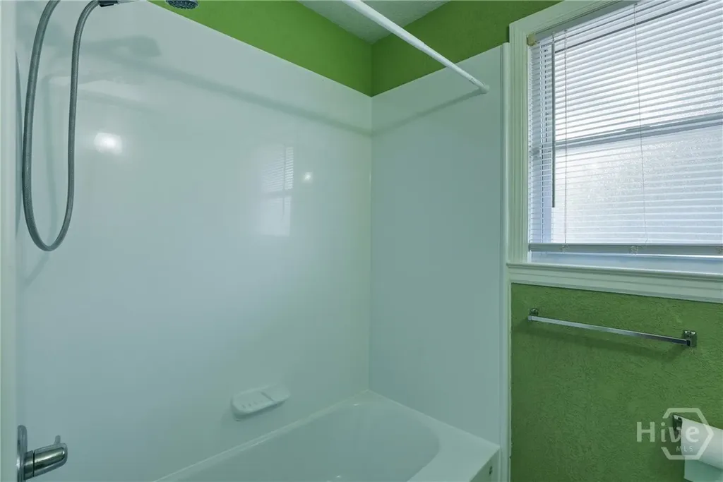 2009 E 57th Street Savannah GA 31404