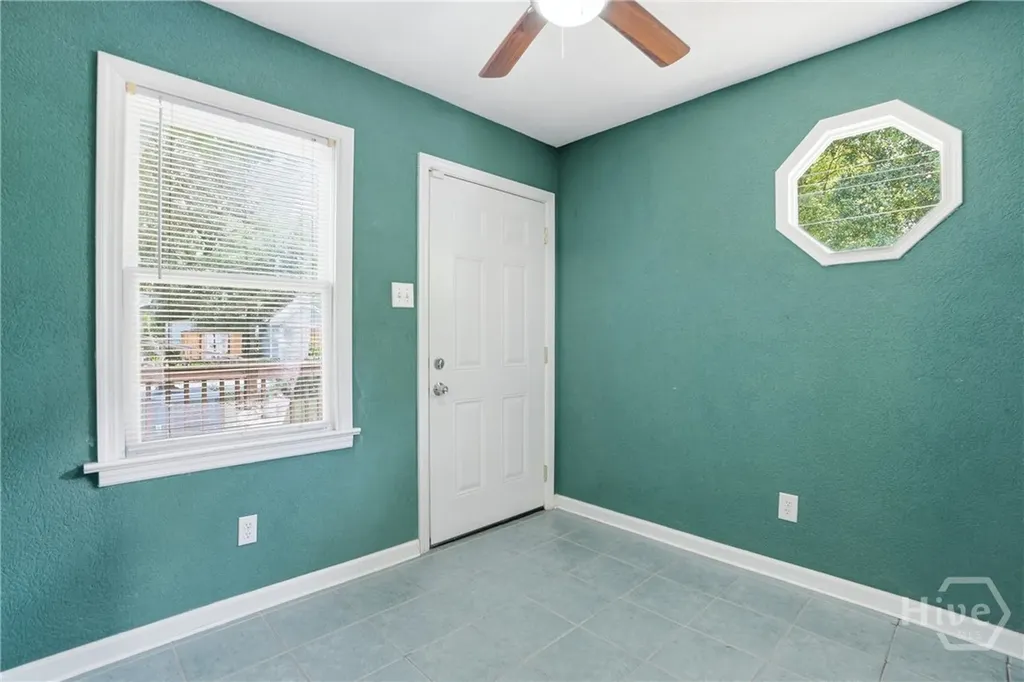 2009 E 57th Street Savannah GA 31404