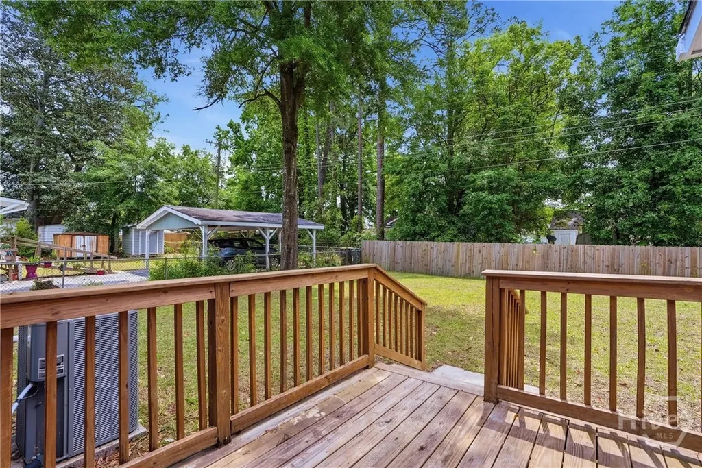 2009 E 57th Street Savannah GA 31404