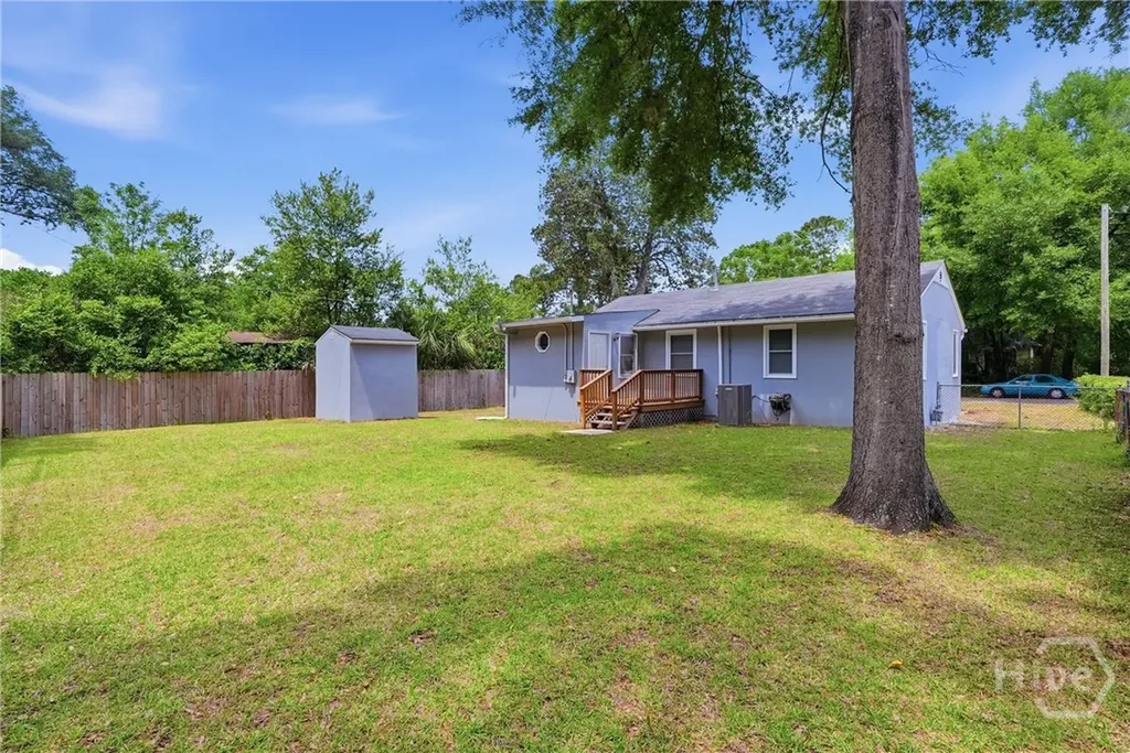 2009 E 57th Street Savannah GA 31404