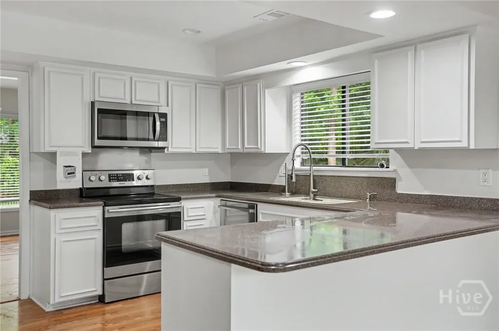 14 Hemingway Drive Savannah GA 31411