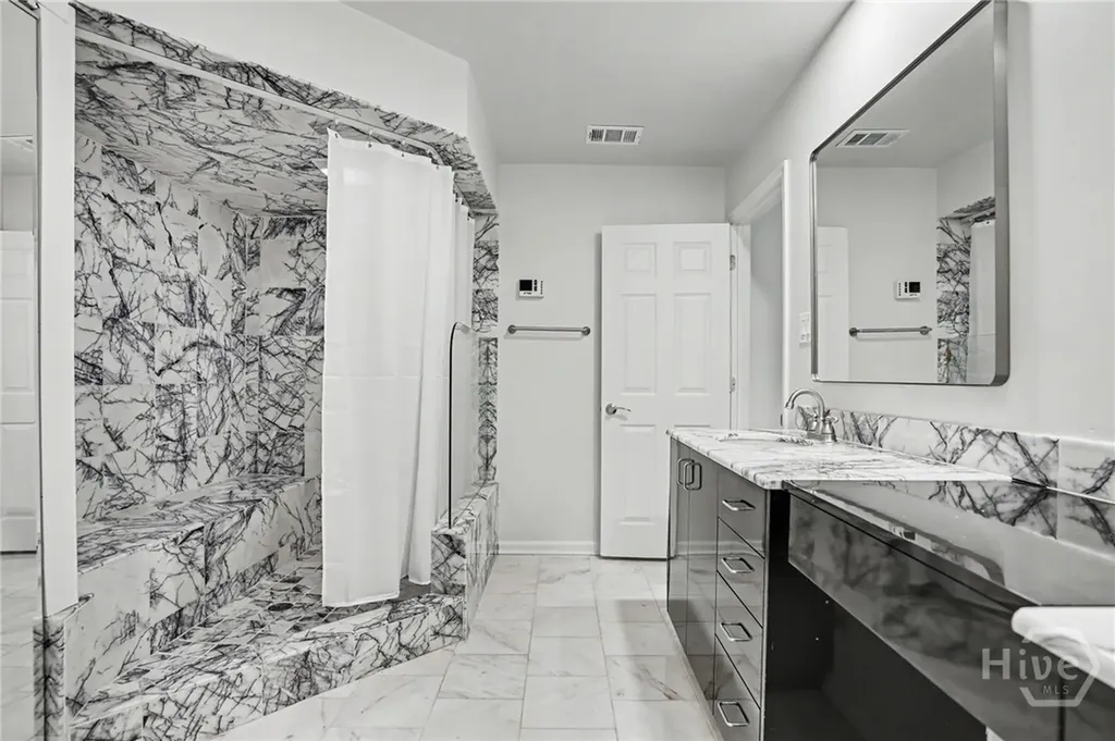 14 Hemingway Drive Savannah GA 31411