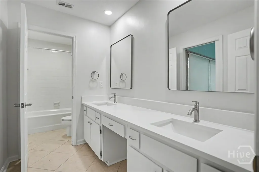 14 Hemingway Drive Savannah GA 31411