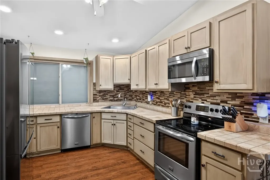 438 Hunt Drive Savannah GA 31406