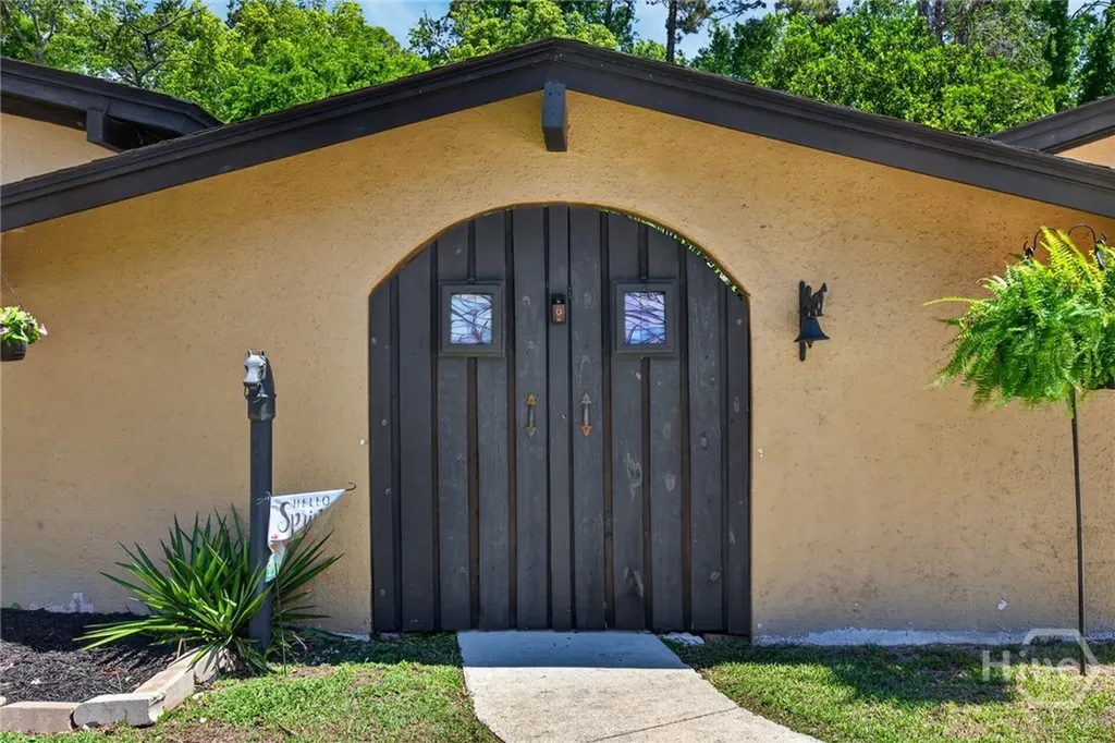 438 Hunt Drive Savannah GA 31406