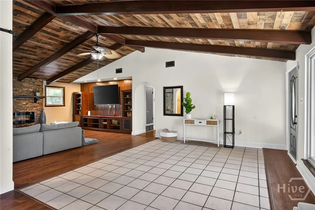 438 Hunt Drive Savannah GA 31406
