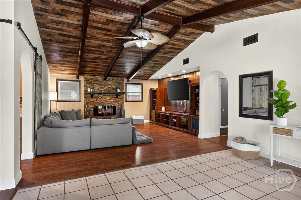 438 Hunt Drive Savannah GA 31406