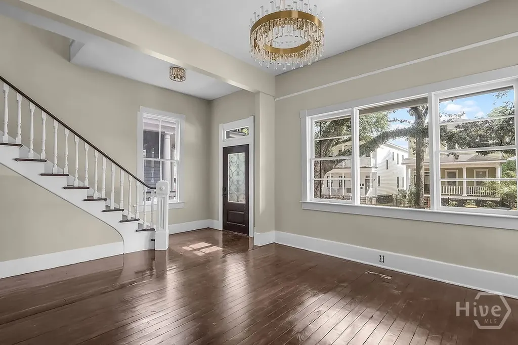 221 W 39th Street Savannah GA 31401