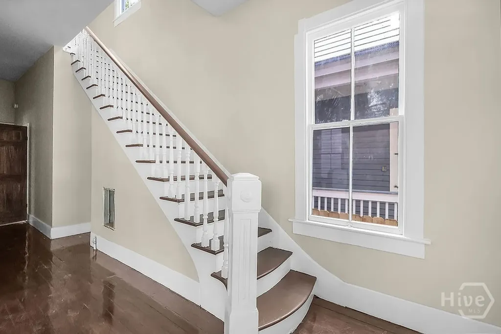 221 W 39th Street Savannah GA 31401