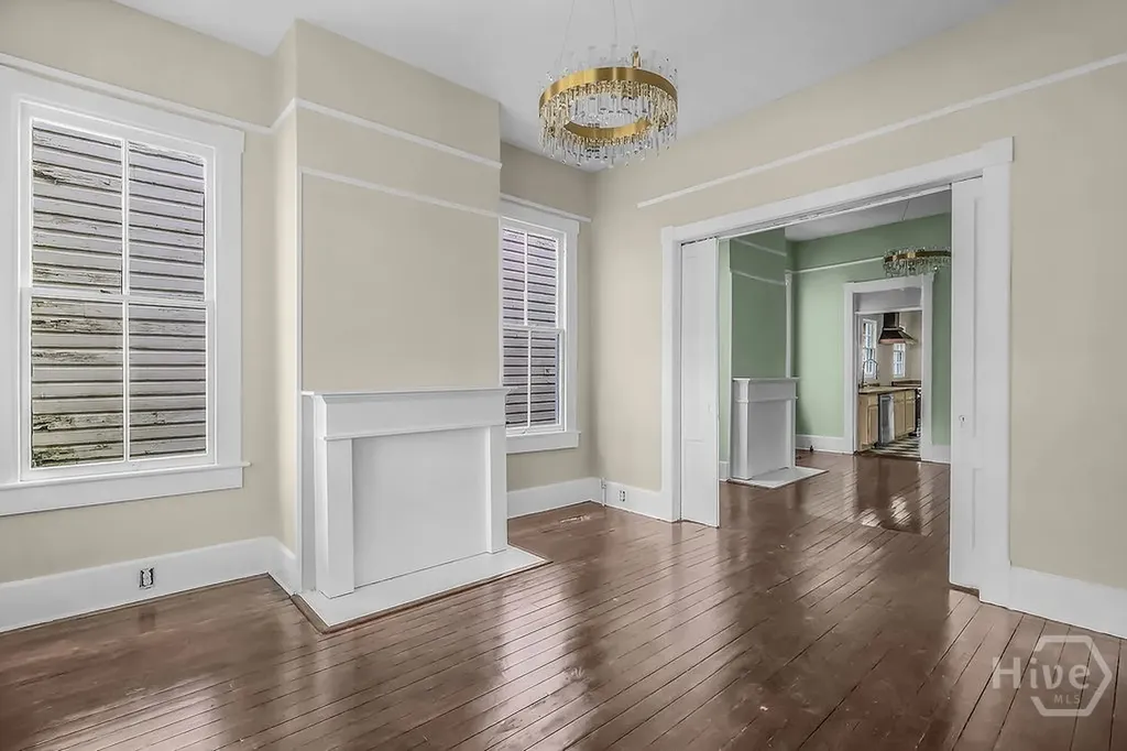 221 W 39th Street Savannah GA 31401