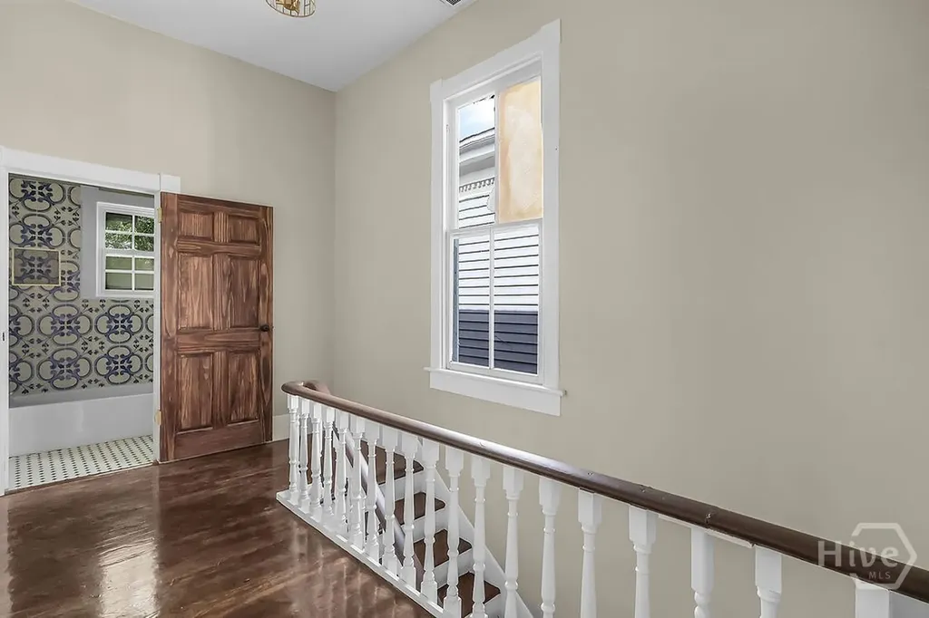 221 W 39th Street Savannah GA 31401