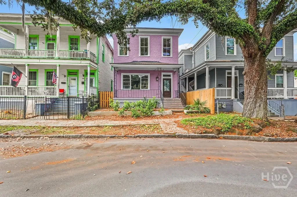221 W 39th Street Savannah GA 31401