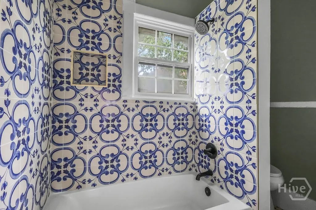 221 W 39th Street Savannah GA 31401