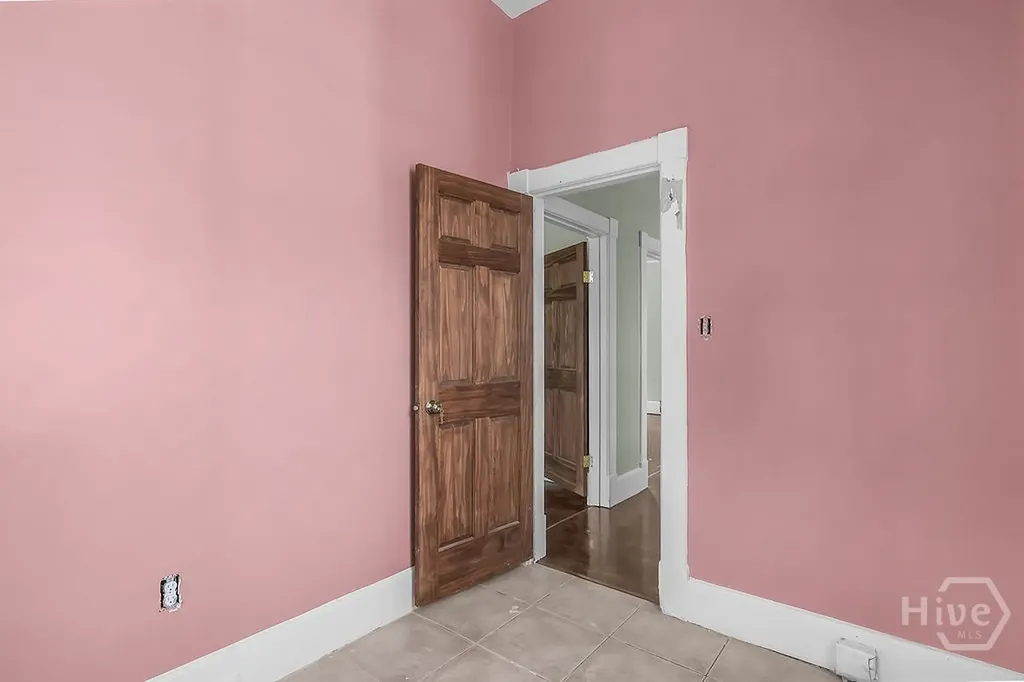 221 W 39th Street Savannah GA 31401