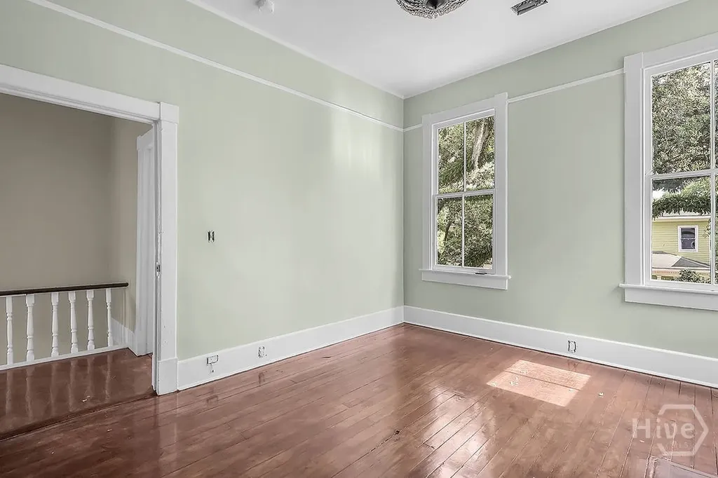 221 W 39th Street Savannah GA 31401
