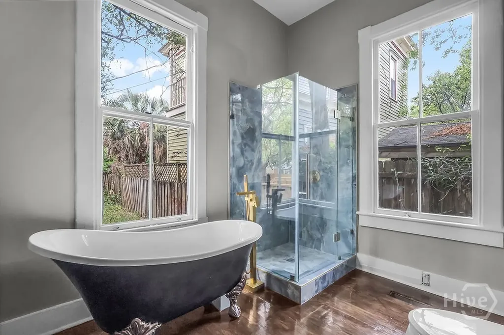 221 W 39th Street Savannah GA 31401