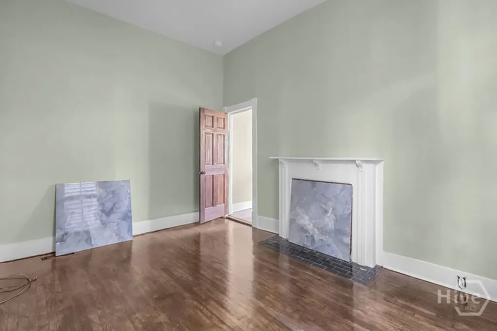 221 W 39th Street Savannah GA 31401