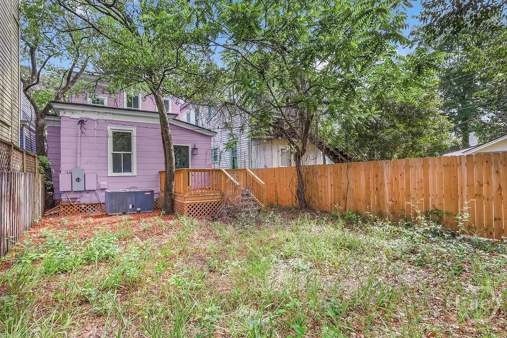 221 W 39th Street Savannah GA 31401