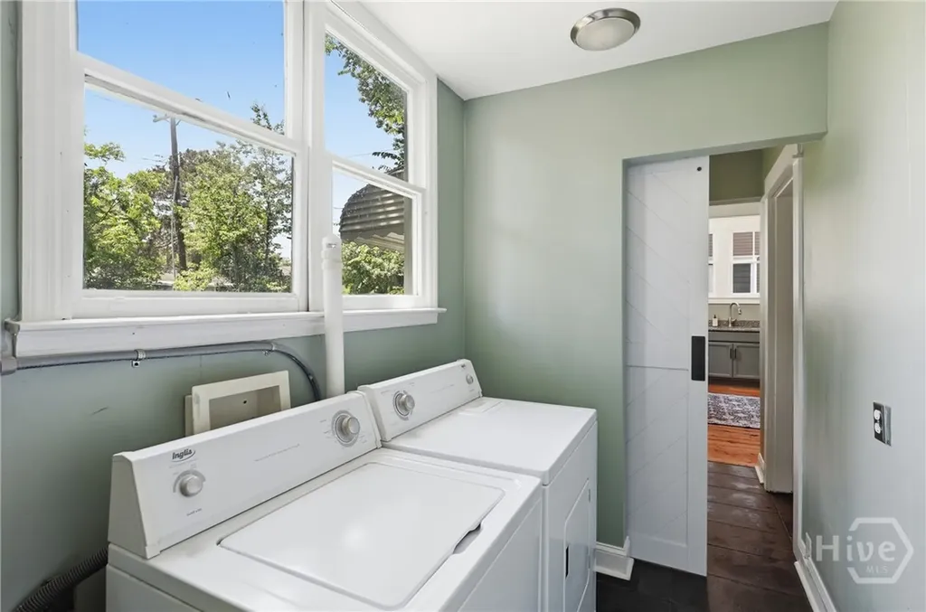 657 E Henry Street Savannah GA 31401