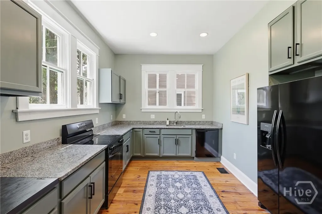 657 E Henry Street Savannah GA 31401