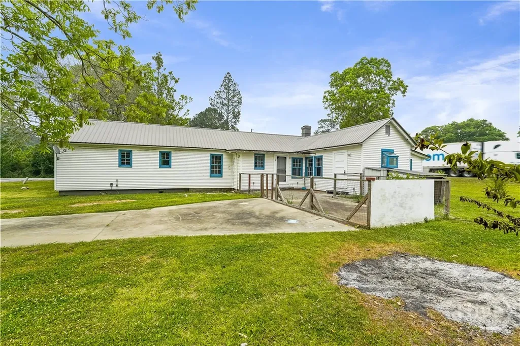 1106 NW Oak Townsend GA 31331