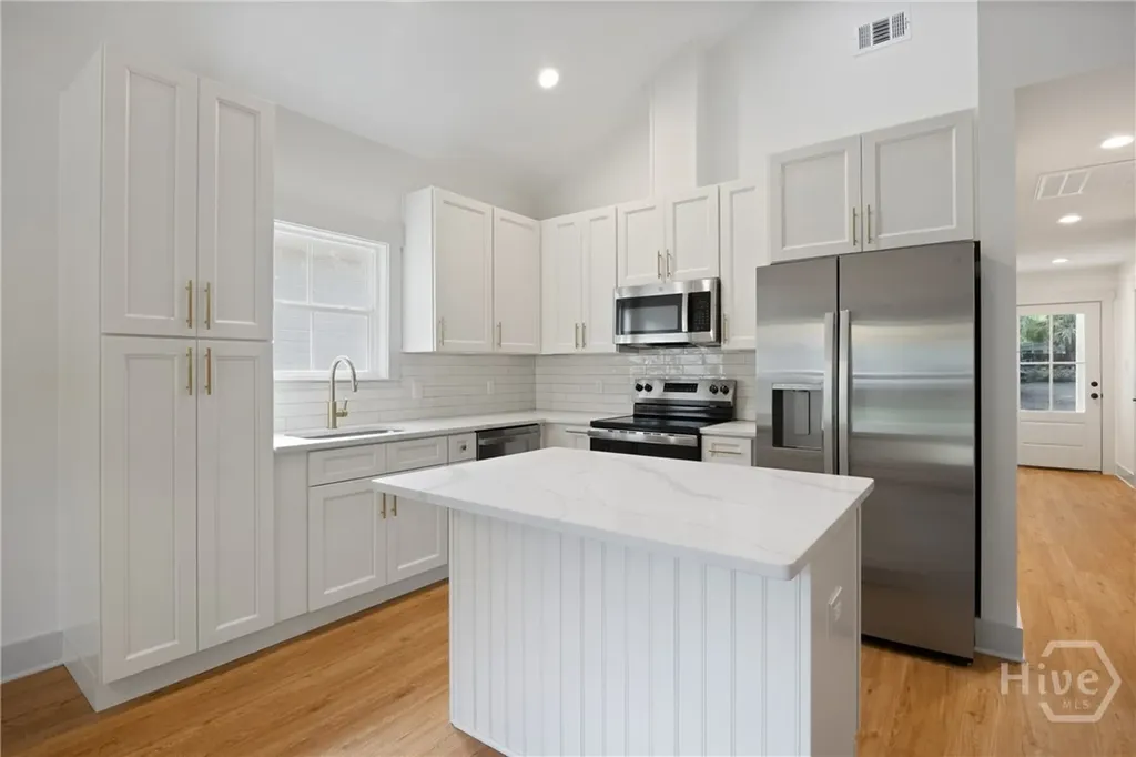 1916 Delaware Street Savannah GA 31404