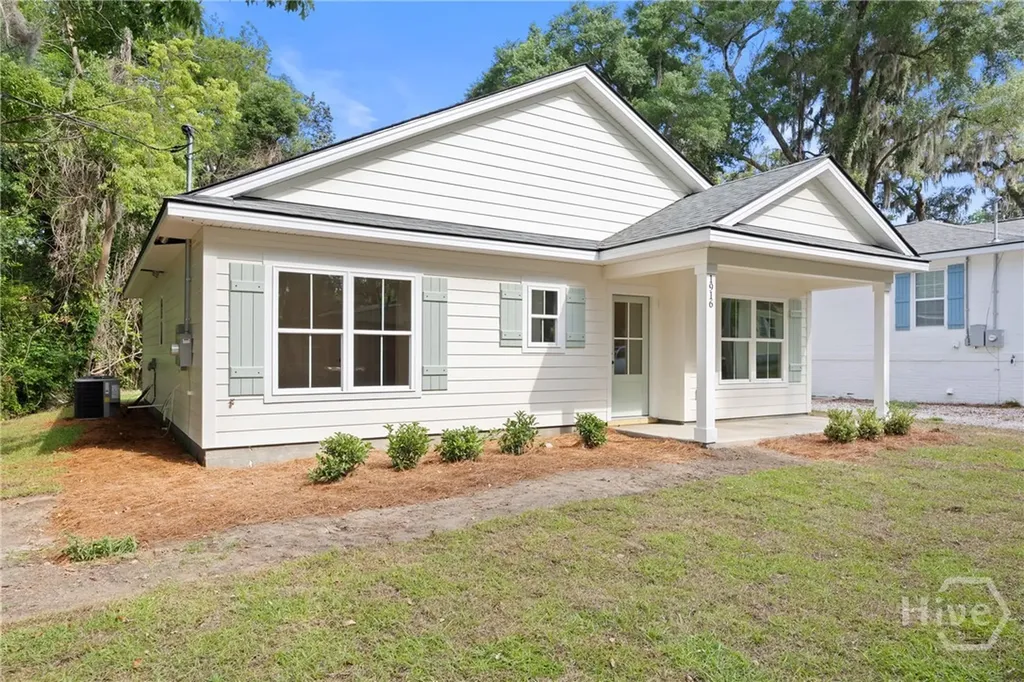 1916 Delaware Street Savannah GA 31404