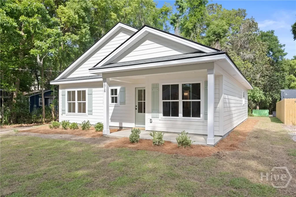 1916 Delaware Street Savannah GA 31404