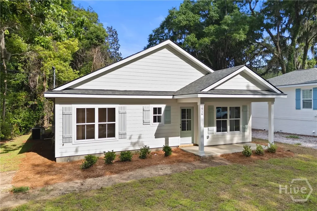 1916 Delaware Street Savannah GA 31404