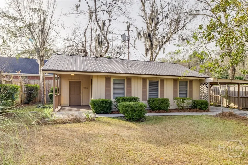 122 B, C Smith Avenue Savannah GA 31408