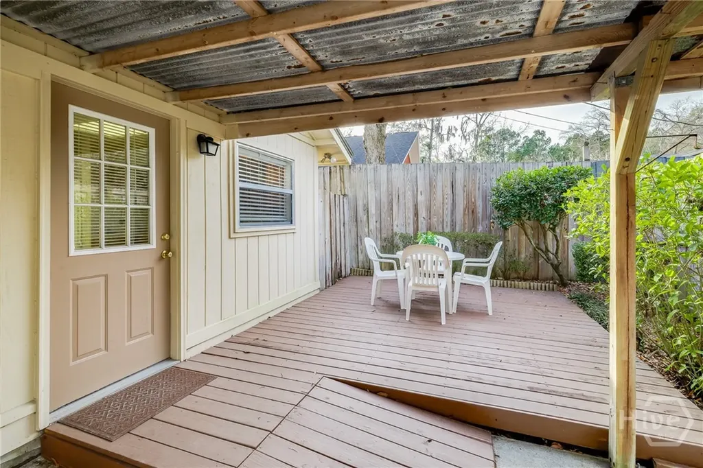 122 B, C Smith Avenue Savannah GA 31408