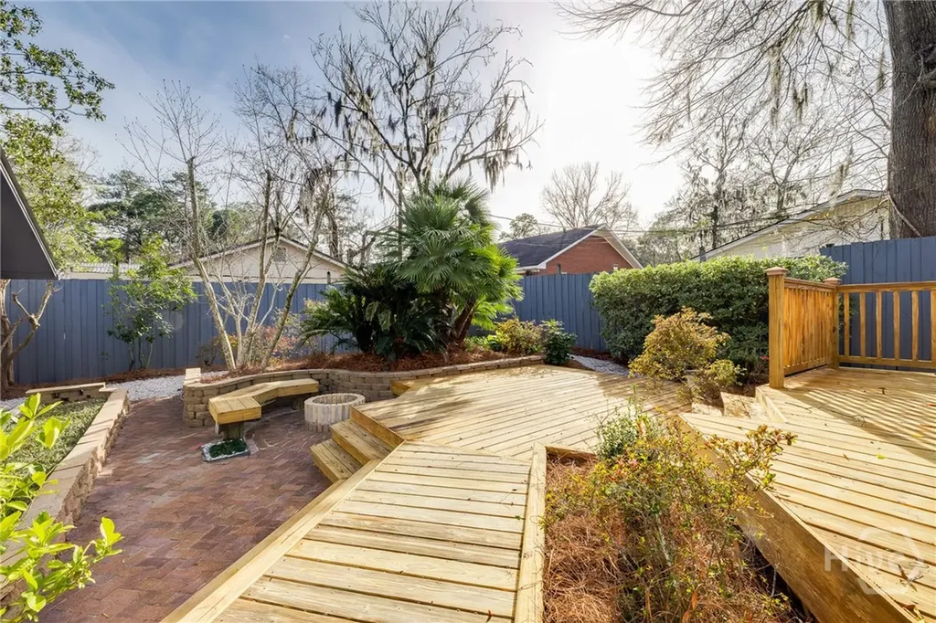 122 B, C Smith Avenue Savannah GA 31408