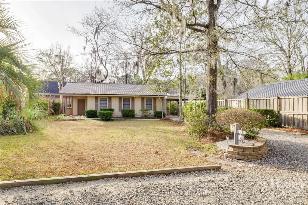 122 B, C Smith Avenue Savannah GA 31408