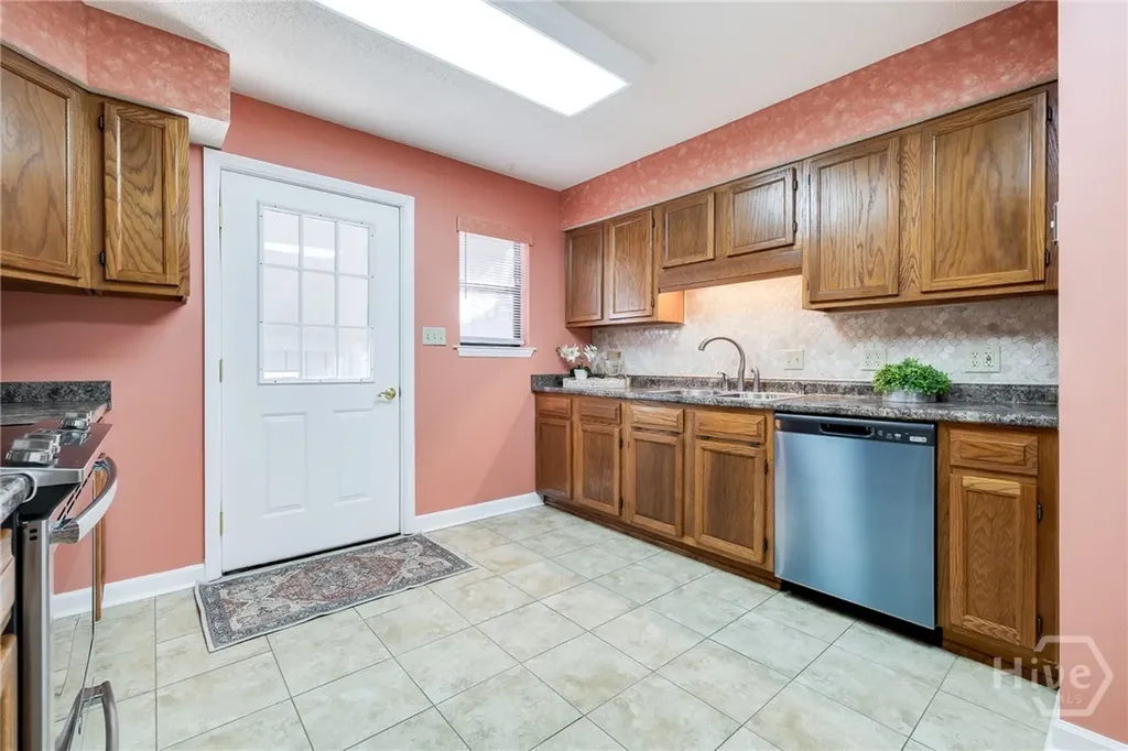 122 B, C Smith Avenue Savannah GA 31408