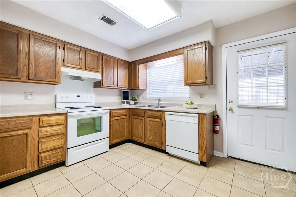 122 B, C Smith Avenue Savannah GA 31408