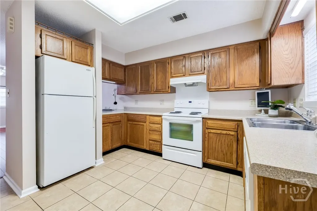 122 B, C Smith Avenue Savannah GA 31408