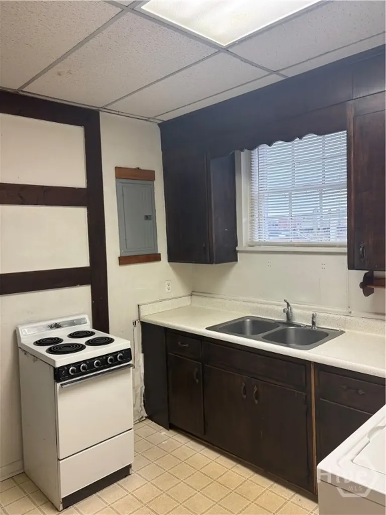 219 E Taylor Street Savannah GA 31401