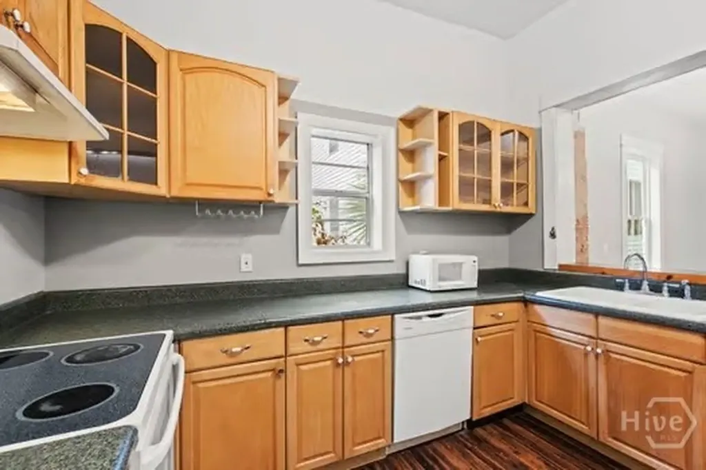 723 E Henry Street Savannah GA 31401