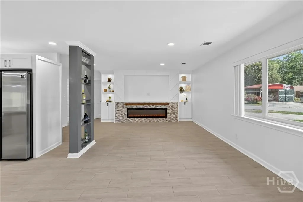 102 Burbank Savannah GA 31419