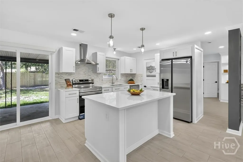 102 Burbank Savannah GA 31419