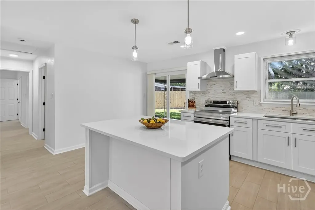 102 Burbank Savannah GA 31419