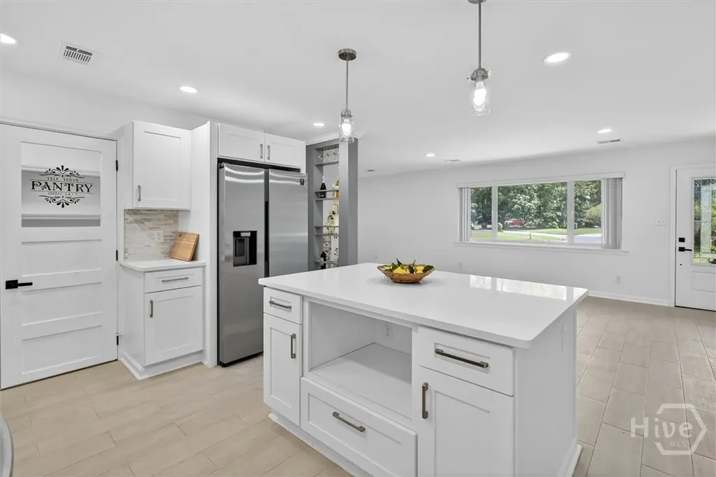 102 Burbank Savannah GA 31419