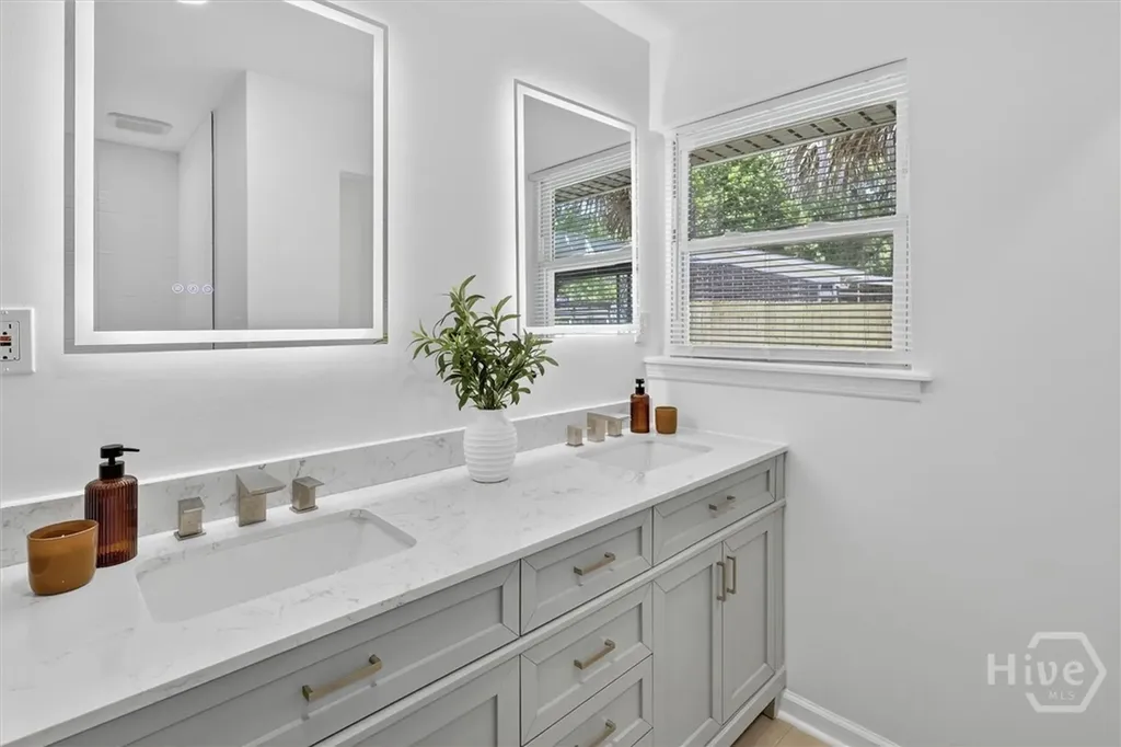102 Burbank Savannah GA 31419