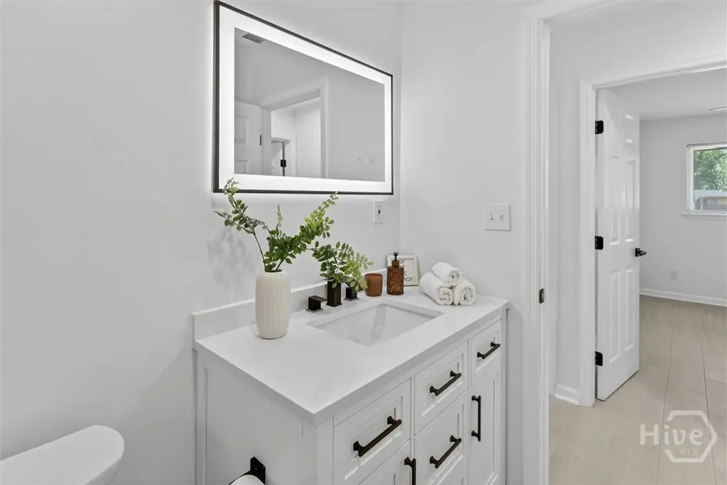 102 Burbank Savannah GA 31419