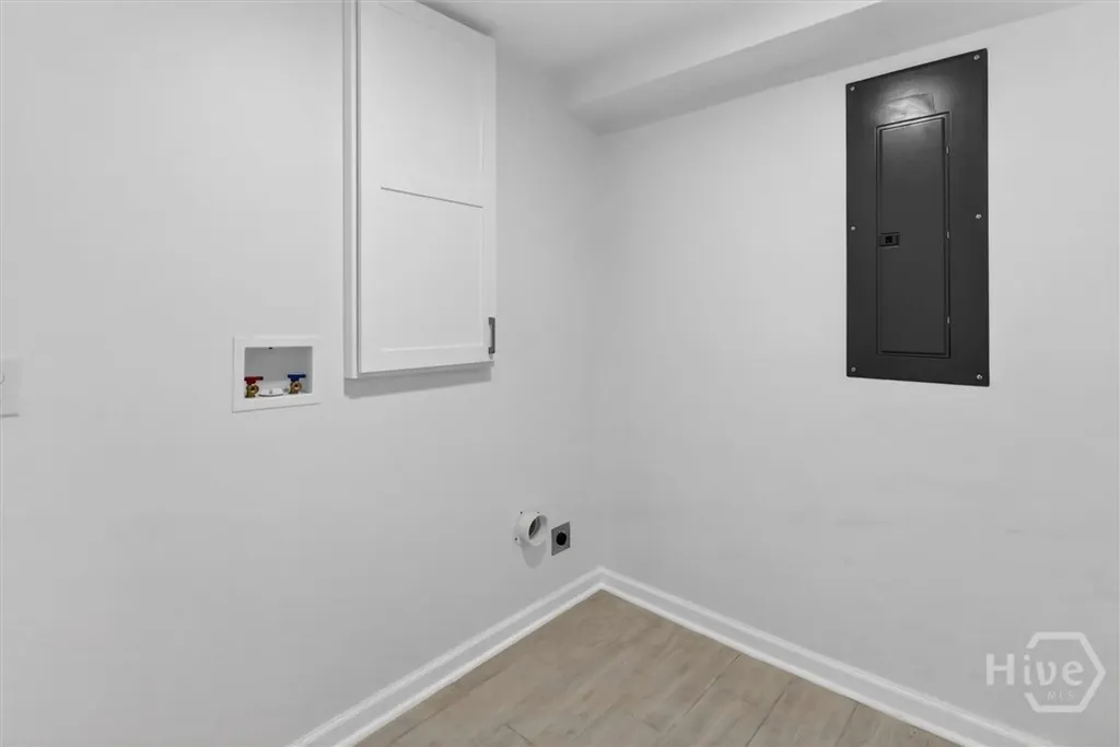 102 Burbank Savannah GA 31419