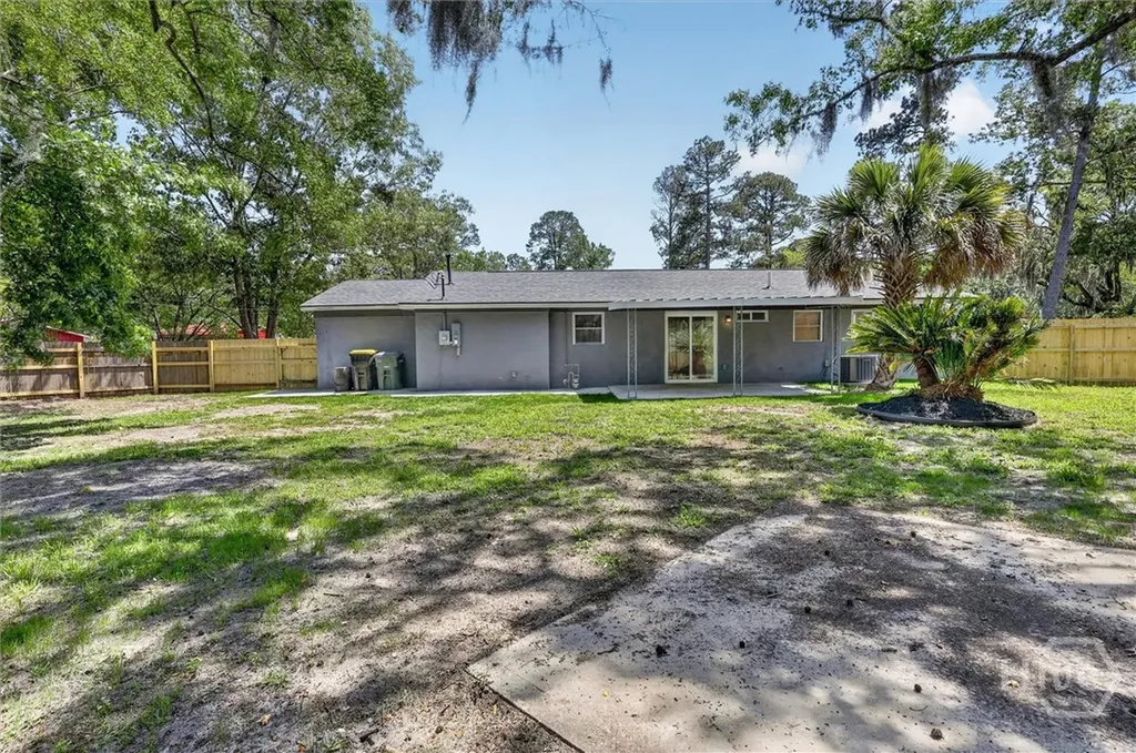 102 Burbank Savannah GA 31419