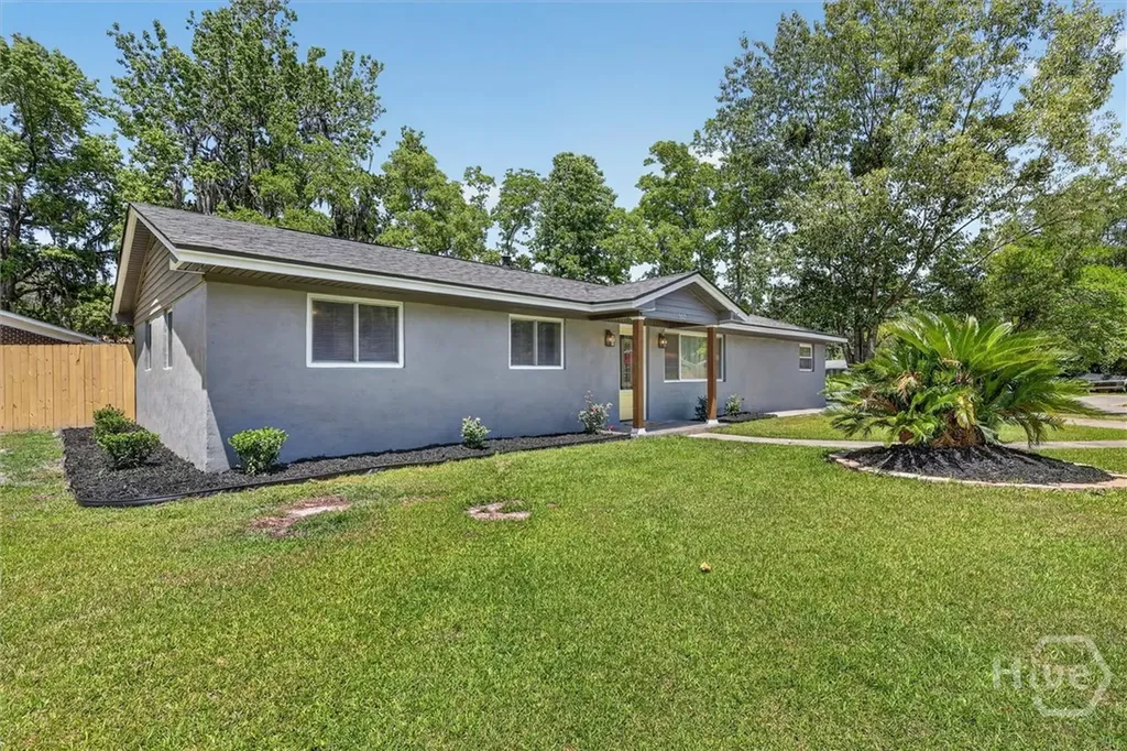 102 Burbank Savannah GA 31419