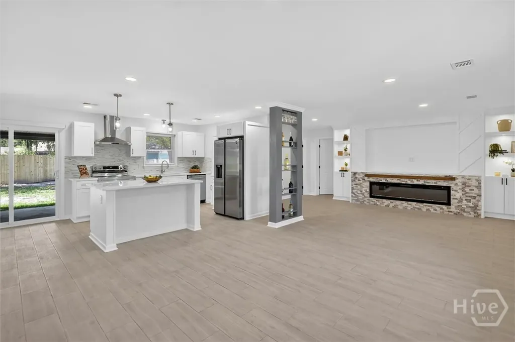 102 Burbank Savannah GA 31419